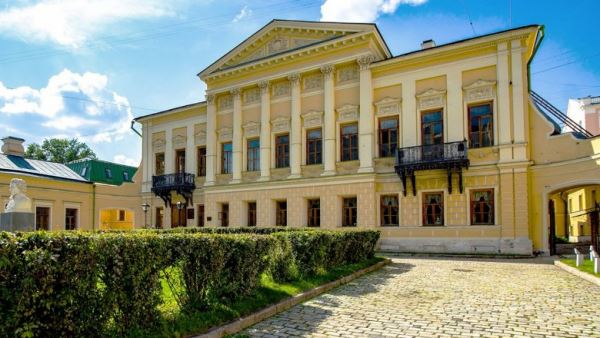 Экскурсии и квесты: день открытых дверей в библиотеках и культурных центрах Москвы