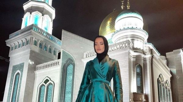 «Приняла ислам?» — директор Решетовой назвала ее арабским именем